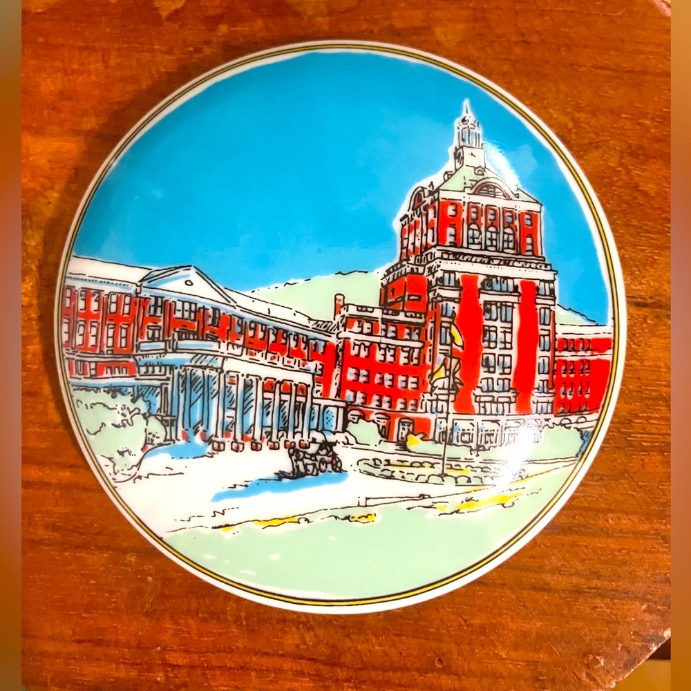 Tiffany & Co. Omni Homestead VA Resort Trinket Box EUC